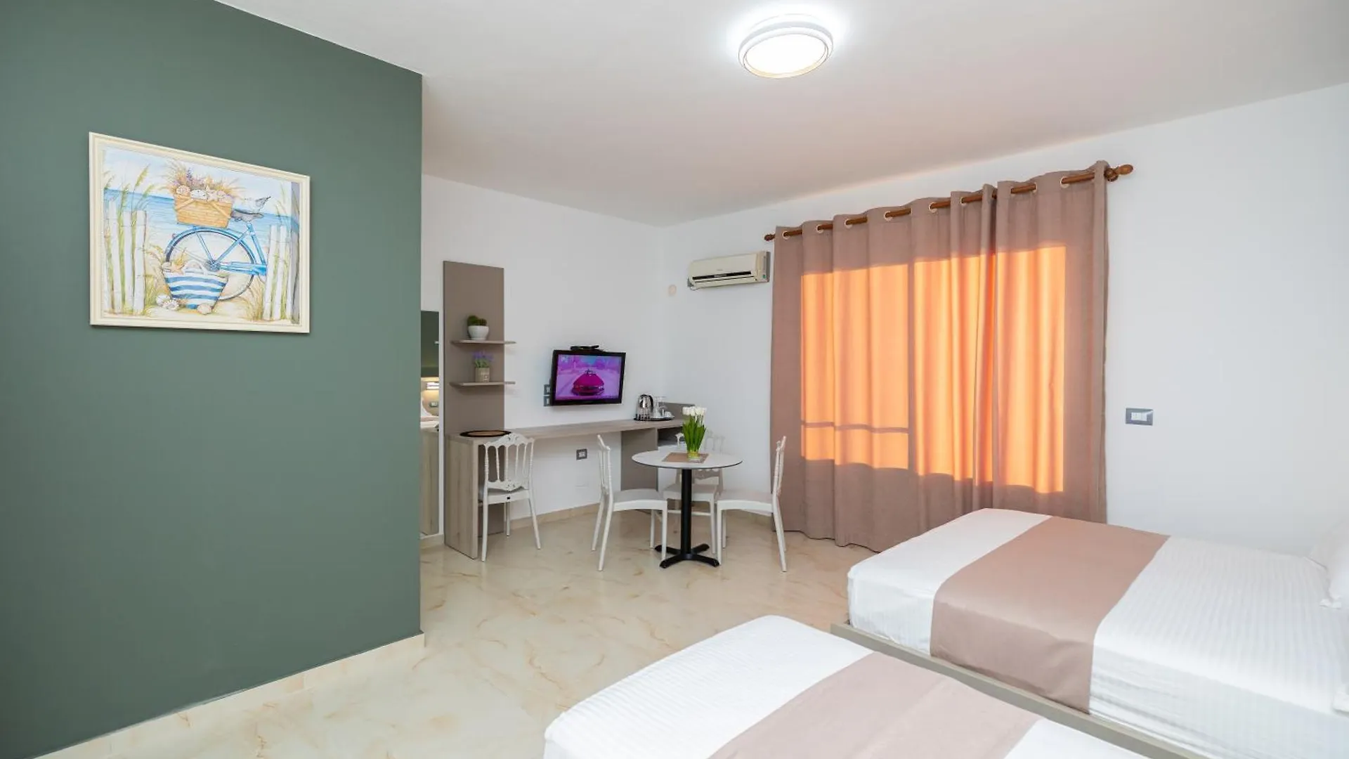 אורחן Vlorë Hotel Idi