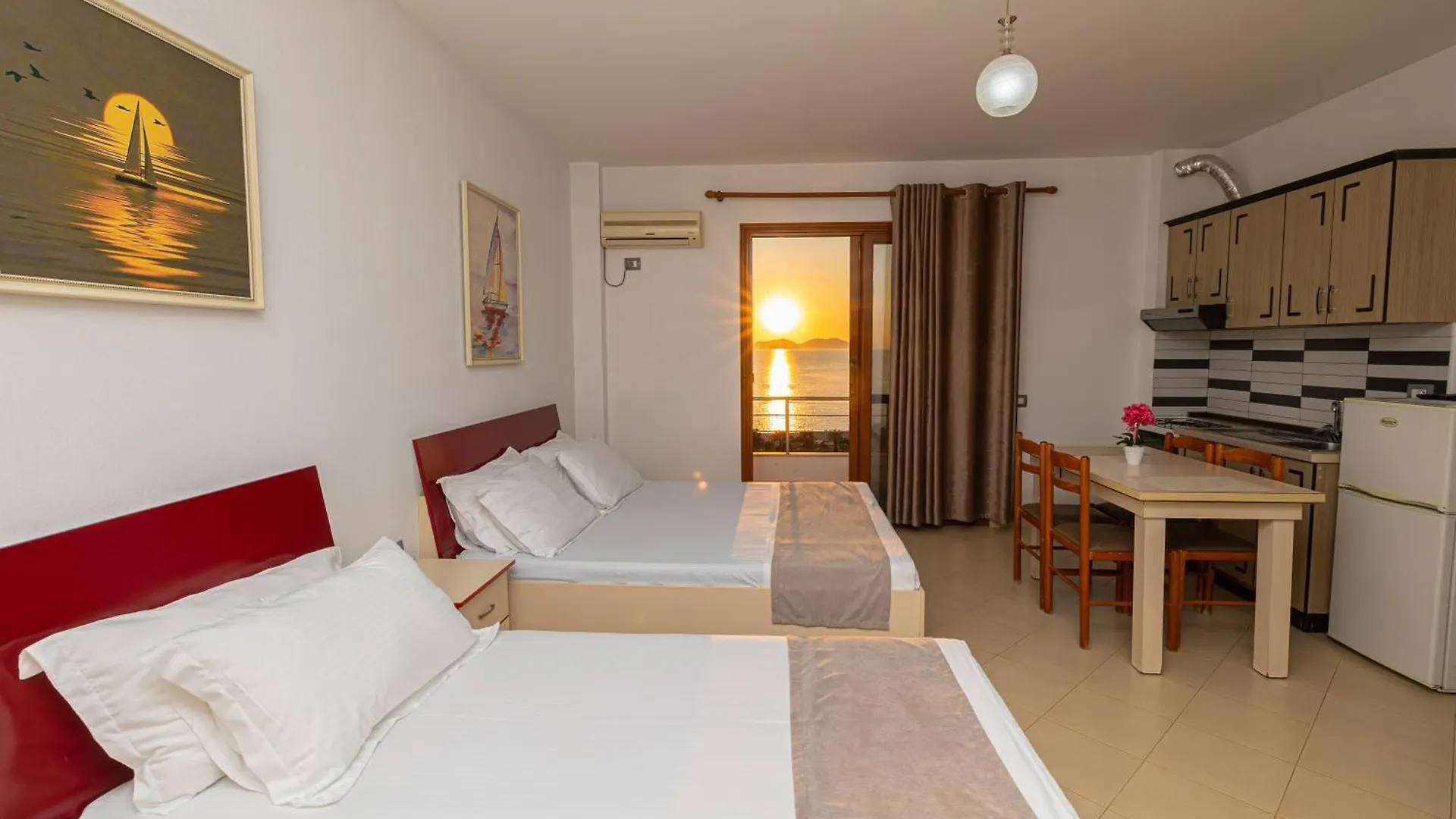 אורחן Vlorë Hotel Idi