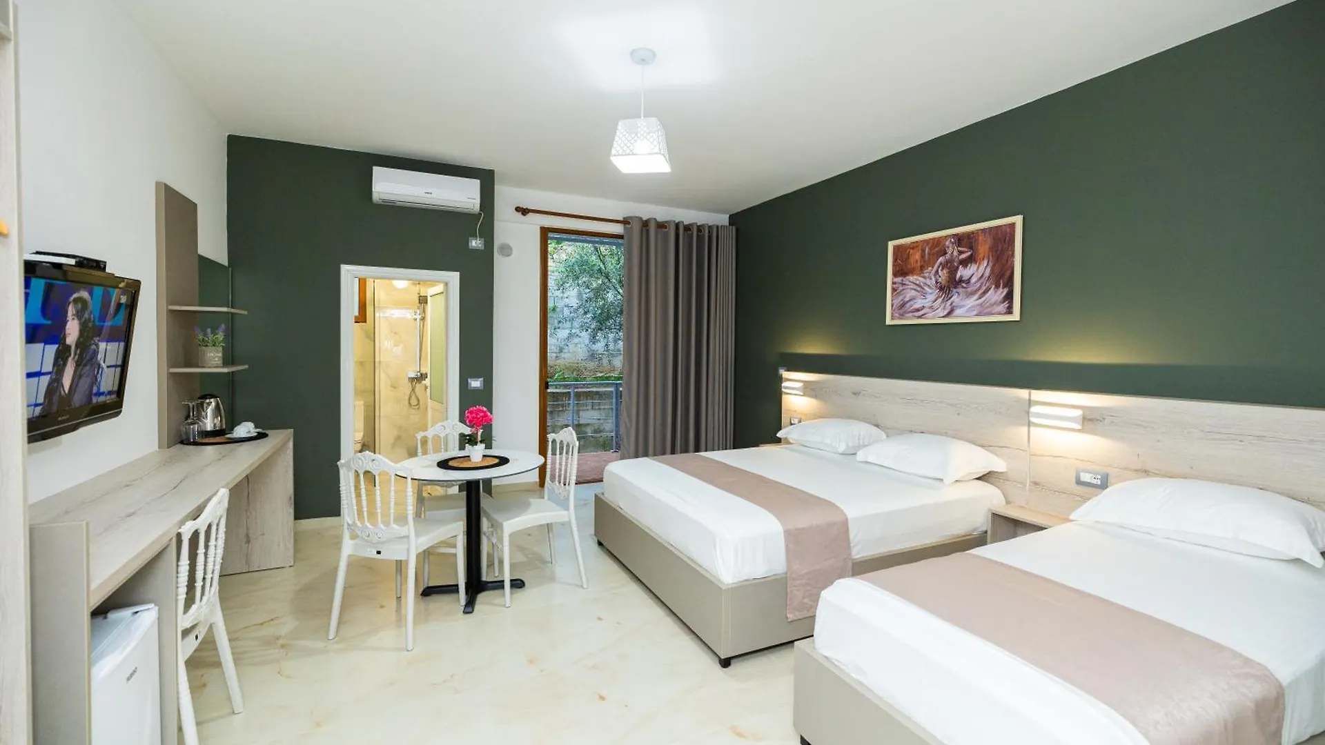 Vlorë Hotel Idi 3*,  אלבניה