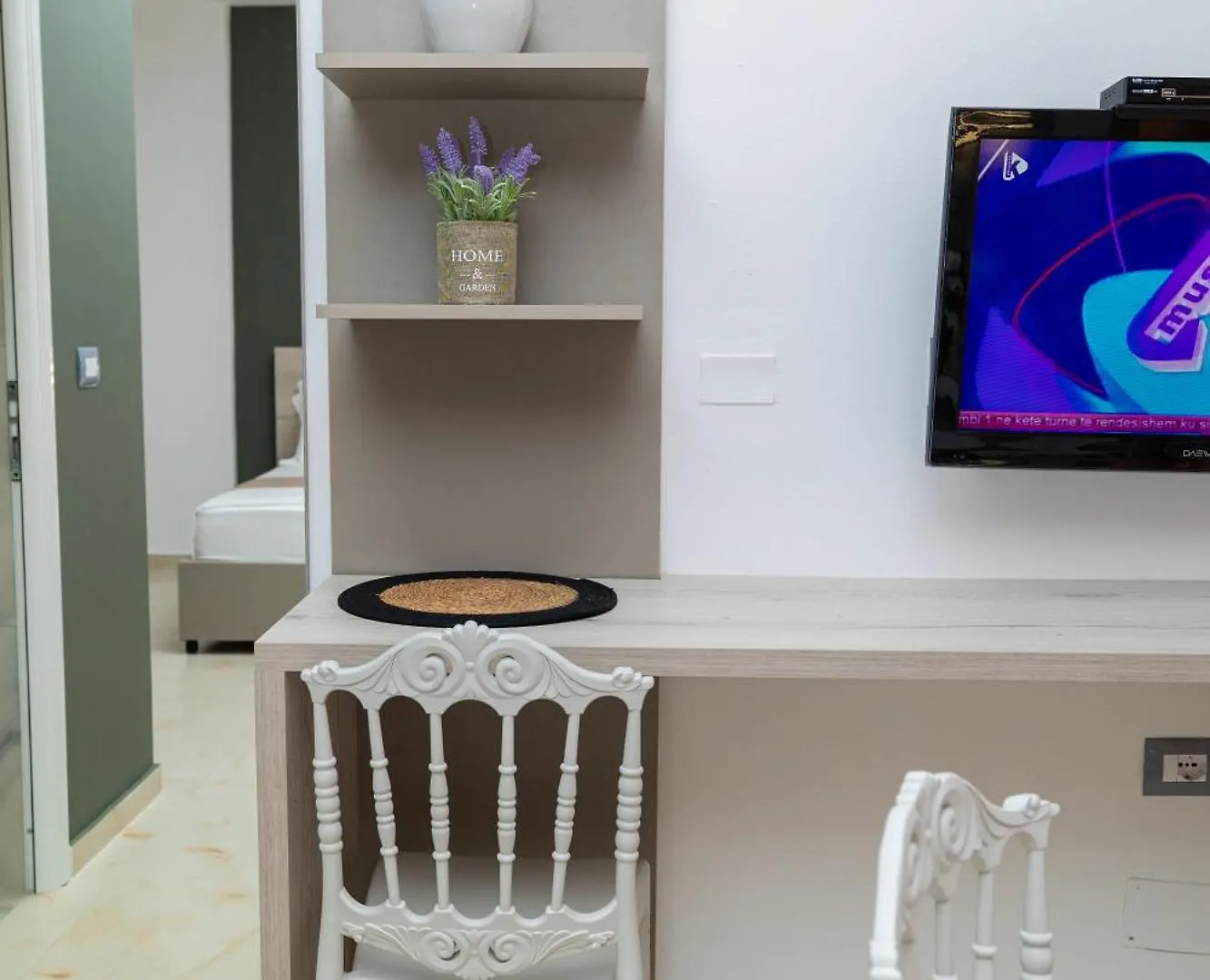 אורחן Vlorë Hotel Idi