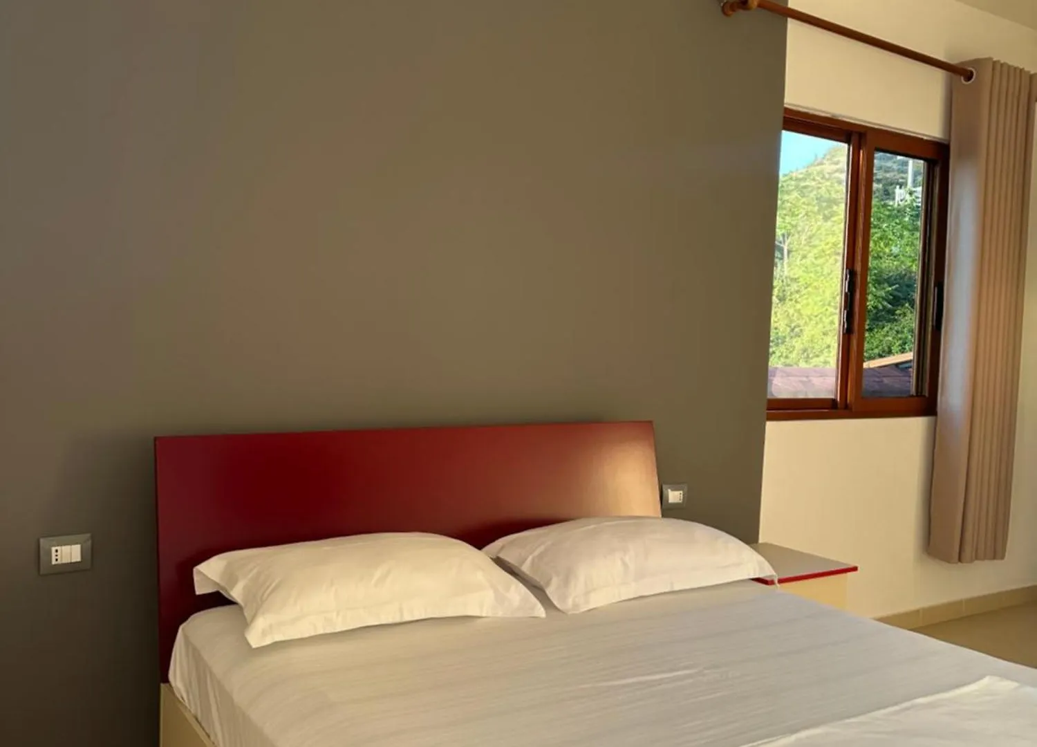 Vlorë Hotel Idi